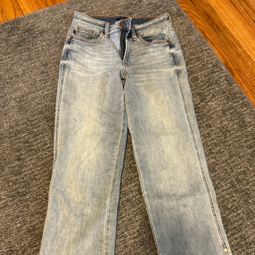 Judy blue side slit crop